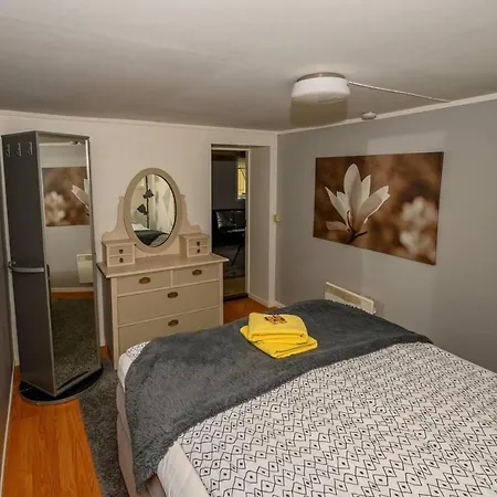 Apartmán Nicolas 1 & Cozy 2 *