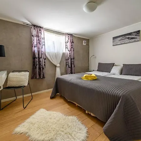 Nicolas 1 & Cozy 2 Apartmán