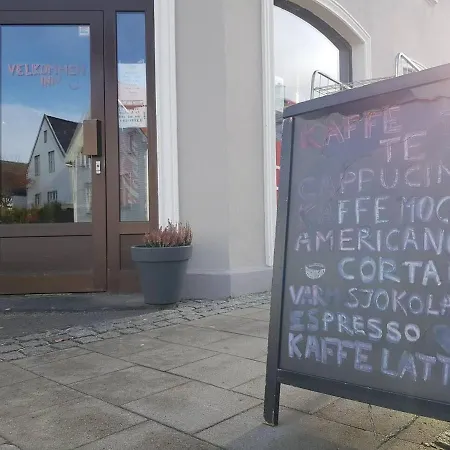 Nicolas 1 & Cozy 2 *