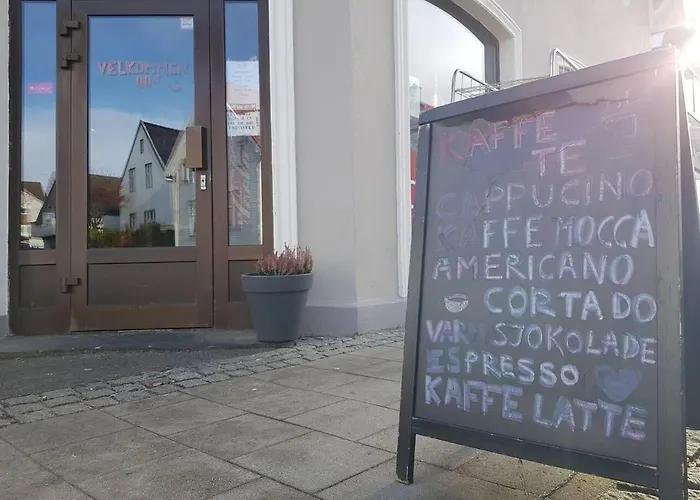 Nicolas 1 & Cozy 2 *